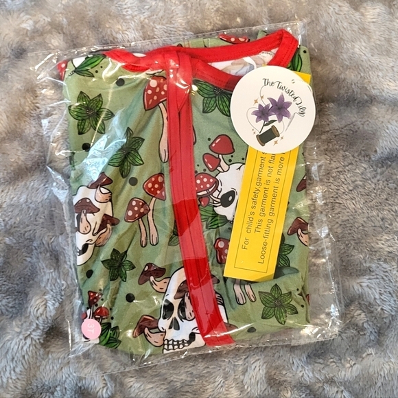 Life Grow On Shortie by The Twisted Lily - Picture 2 of 2